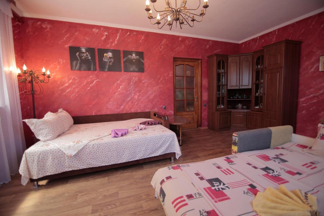 Guest House Kamenny Dom Karolino-Bugaz Exteriér fotografie